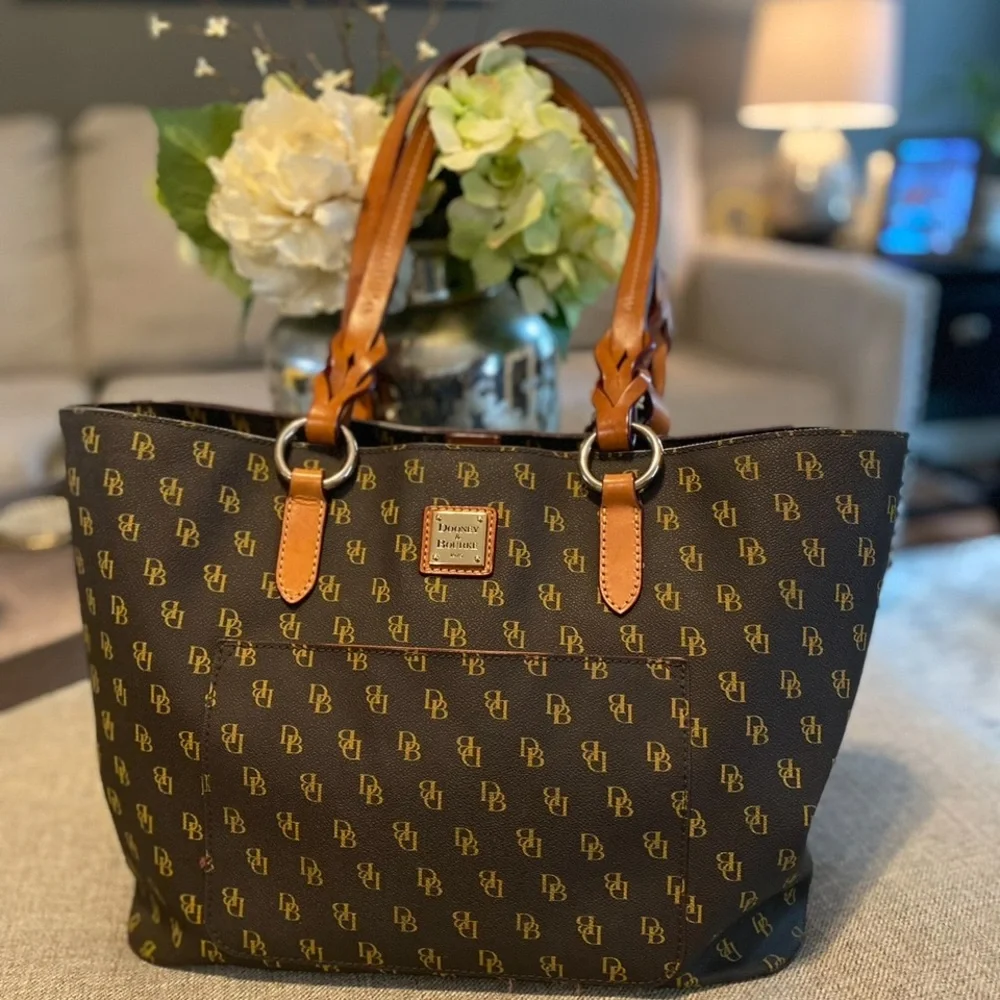 Dooney & Bourke purse - Picture 8 of 11